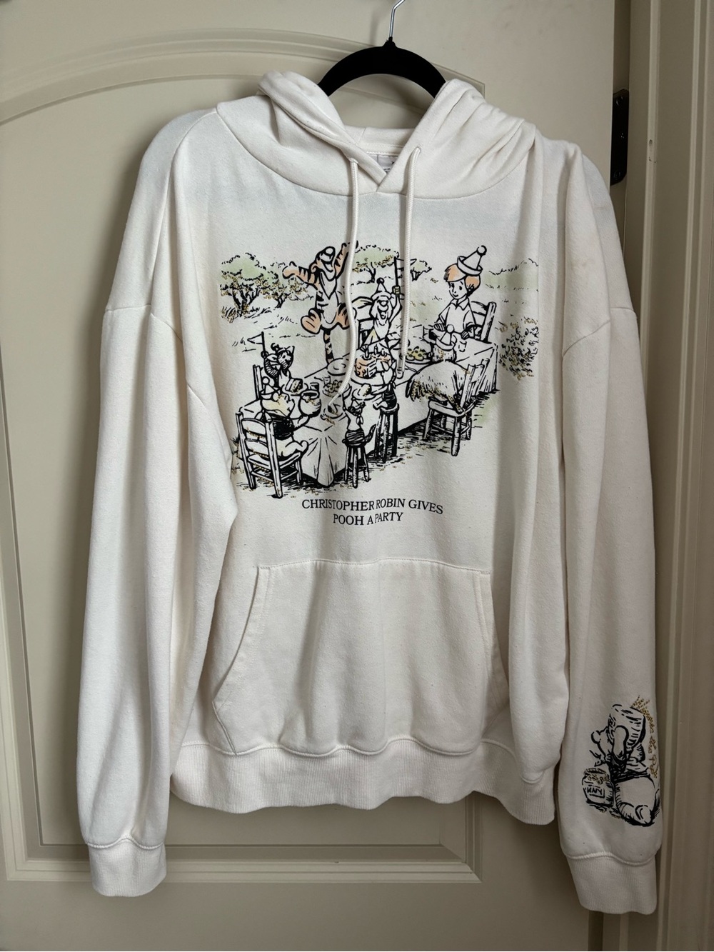 Disney Cream Winnie-the-Pooh Tea Party Crewneck Hoodie